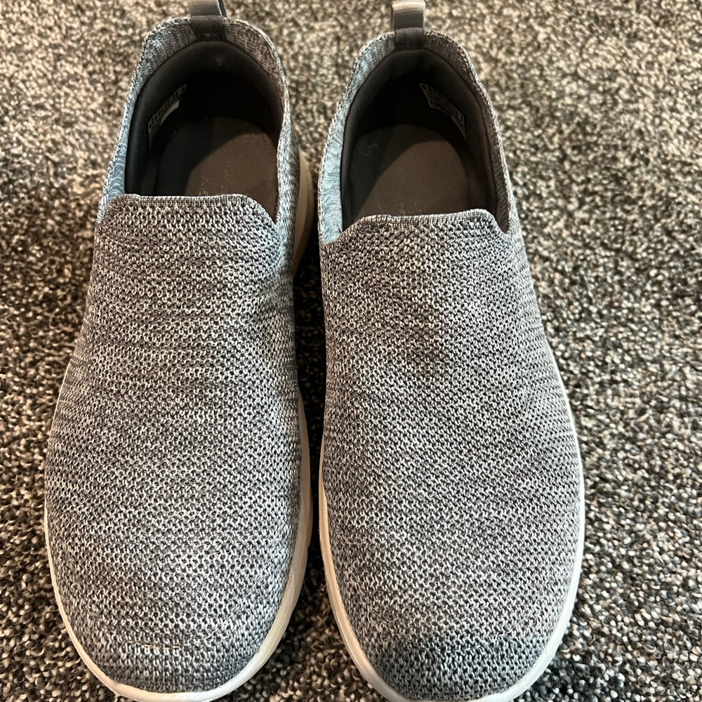 Sketchers women’s shoes